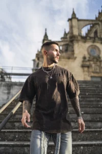 Men’s Classic Oversized T-Shirt – Black